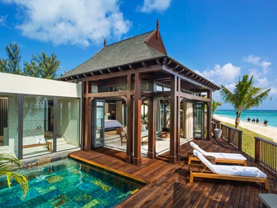 Grand Beachfront One Bedroom Villa