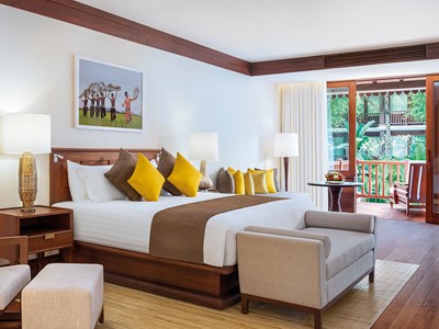 Pool Side Junior Suite 