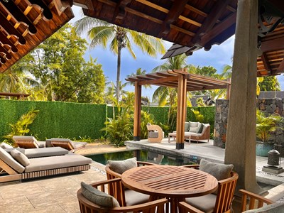 Family Luxury Suite Pool Villa