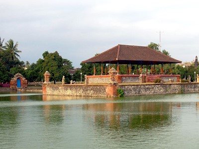 Mayura Water Palace