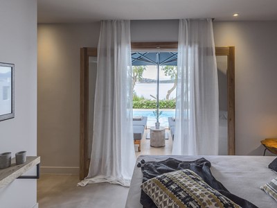 Two Bedroom Sea Front Villa Private Pool