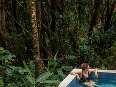 Détente totale au cœur de la forêt tropicale