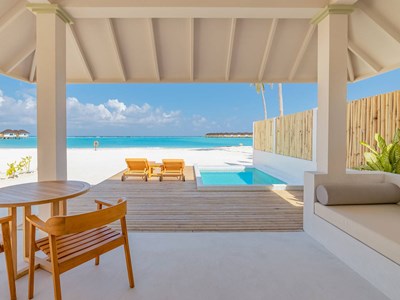 Romantic Beach Villa with Pool