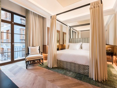 Deluxe Palacio 
