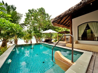 Beach Front Pool Villa de l'hôtel Paradee en Thaïlande