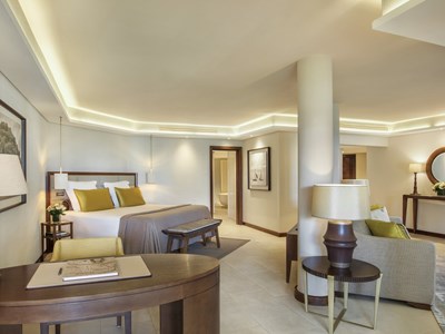 Family Palm Suite