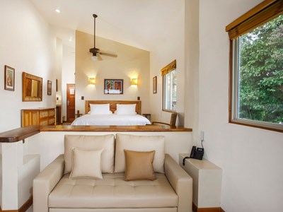La Deluxe Room 