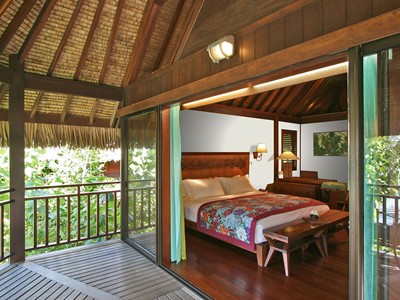 Luxury Lodge Bungalow Lagoon View