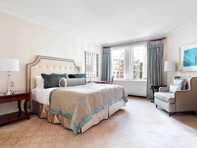The Pierre New York, Pierre Deluxe Room