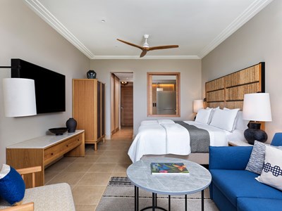 Deluxe Resort / Partial Sea View