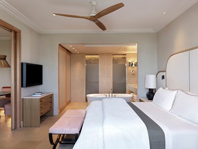 Premium Infinity Sea View Suite