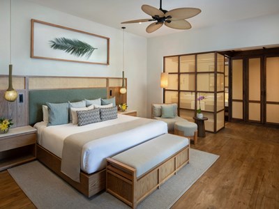 Junior Suite Oceanfront Deluxe