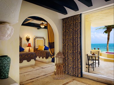 Romance Ocean Front One Bedroom Suite with Plunge Pool