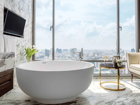 La salle de bain Sokhothai Suite