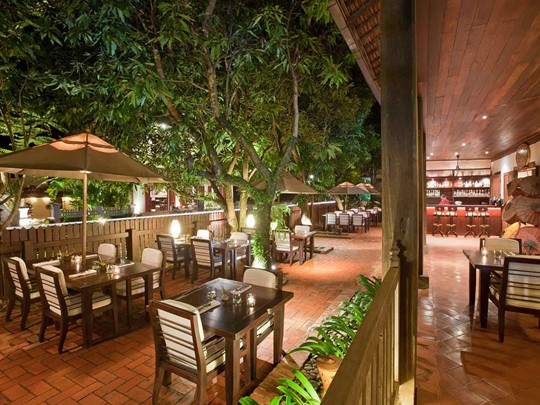 Autre vue du restaurant de l'hôtel 3 Nagas à Luang Prabang