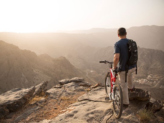 Balade à vélo dans la région de Djebel Akhdar à Oman