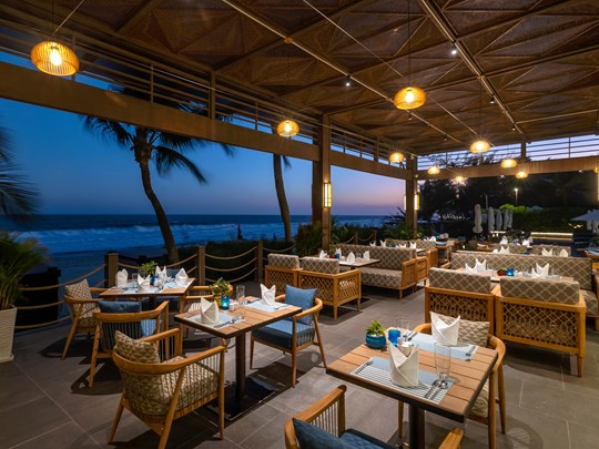 Le restaurant Coracle Grill en bord de mer