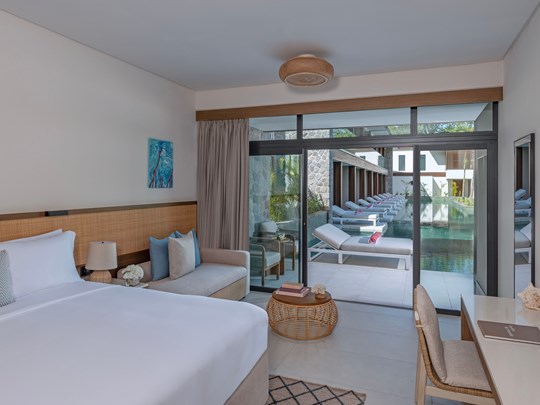 Premium Lagoon Acess Room