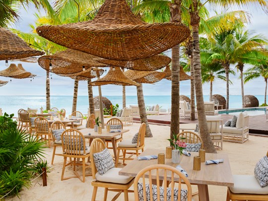 Rafraichissez vous au Beach Club