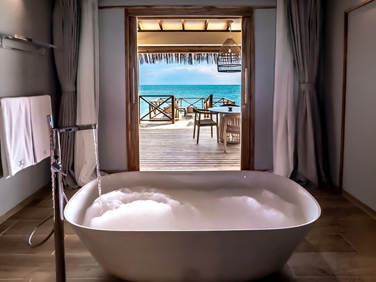 Lagoon Suite with pool