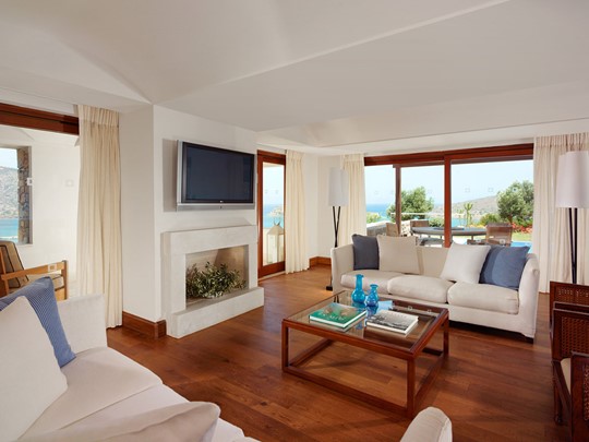 3 Bedroom Royal Blue Villa Sea View Private Heated Pool