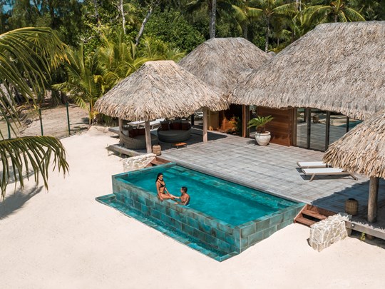 Vue de la Royal Beach Villa with Pool 