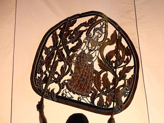 Le théâtre d’ombres, un art traditionnel fascinant
