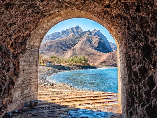 Tunnel d’accès à la magnifique plage de La Aldea