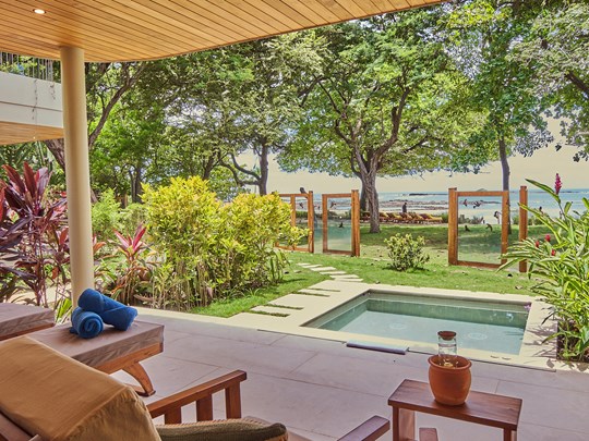 Beachfront Suite Terrace