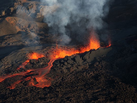 Découvrez le célèbre volcan actif, le Piton de la Fournaise