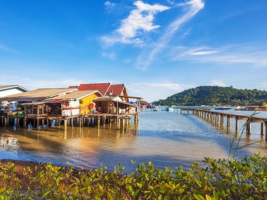 Naviguez sur le lac Tonle Sap, le plus grand lac d'eau douce d'Asie du Sud-Est et un site de première importance du point de vue écologique