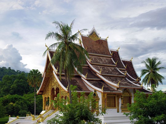 Découvrez le Wat May, le plus grand temple et le plus richement décoré de Luang Prabang