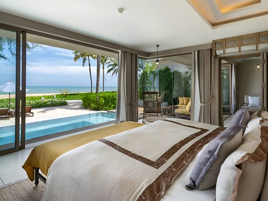 Beachfront Pool Villa