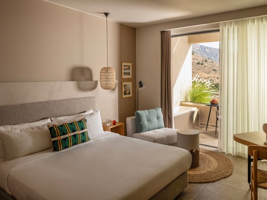 Sapphire Zen Suite with Outdoor bathtub (Cool Living Selection)
