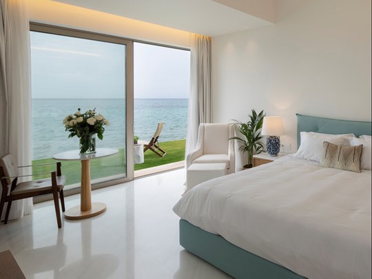 Grand Pavilion Sea View with Jacuzzi® and Pool