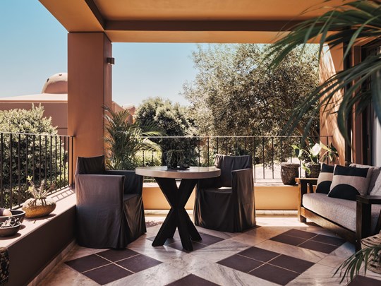 One Bedroom Suite Premium Outdoor Jacuzzi® Garden View