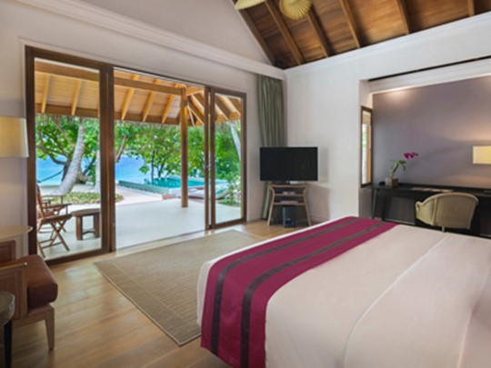 Beach Deluxe Villa With Pool