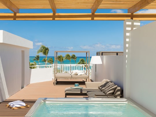 Excellence Club Honeymoon Suite with Rooftop Terrace Oceanfront
