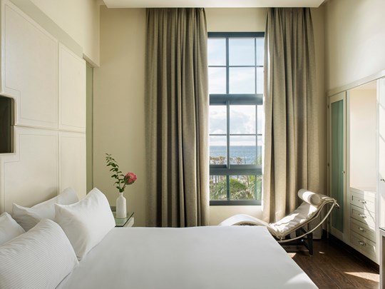 La One Bedroom Master Suite Partial Ocean View