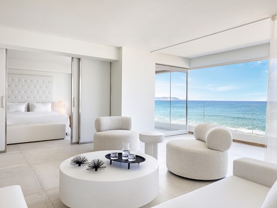 One Bedroom Grand Suite with Frontal Sea View