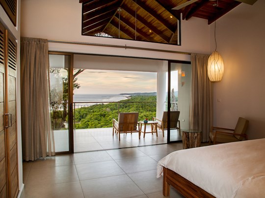 Flor Blanca Suite