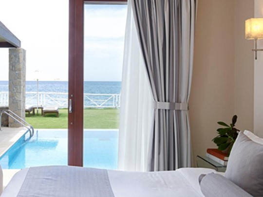 Luxury Suite Sea Front With Private Pool 