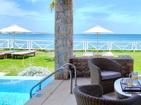 Junior Suite Sea Front With Private Pool