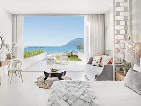 Deluxe Junior Suite Private Garden - Sea View