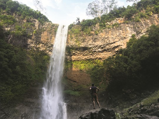 L’été austral, entre nature luxuriante et cascades