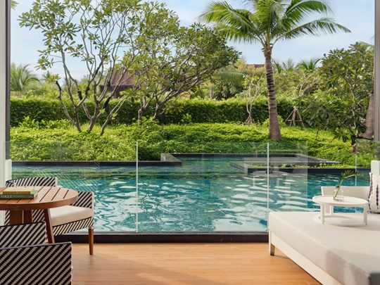L'Essential Pool Access du Kimpton Kitalay Samui