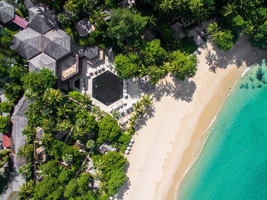Le superbe environnement du Surin à Phuket