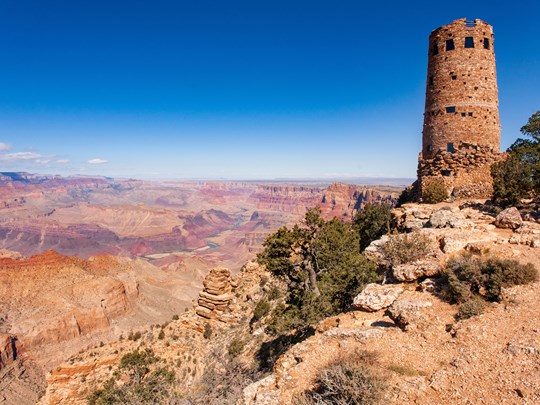 Arrêtez-vous à la Desert View Watchtower pour une vue à 360°