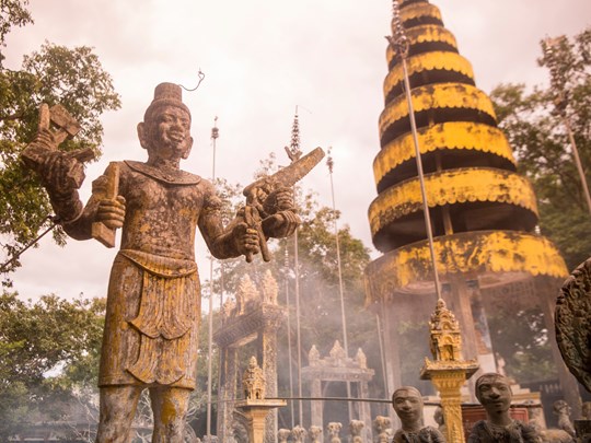 Découvrez le temple Phnom Santuk