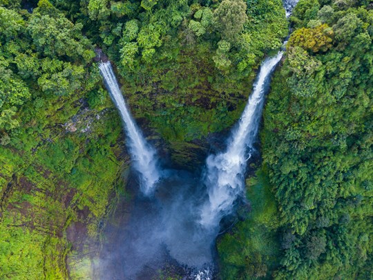 Les spectaculaires cascades jumelles de Tad Fan et Tad Yeuang